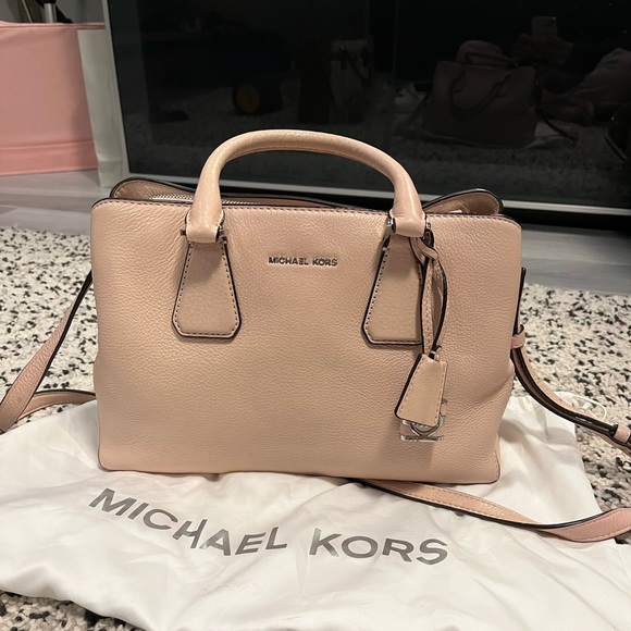 Authentic Michael Kors Pink handbag - Picture 1 of 16